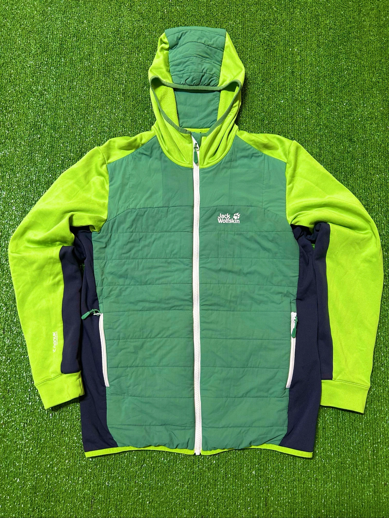 Jack Wolfskin 00s vintage premium shell jacket